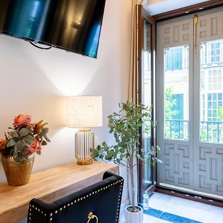 Arco De La Seda - Boutique * Seville