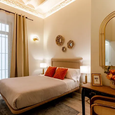 Arco De La Seda - Boutique Seville